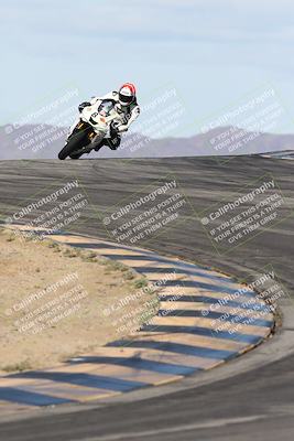 media/Nov-16-2025-Race Pace (Sun) [[8c5fa54630]]/Verified Riders/1-Turns 9 and 10 (925am)/